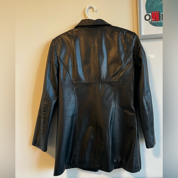 FLATTERING DANIER WOMEN’S GENUINE LEATHER JACKET with removable vest inside - Picture 3 of 9